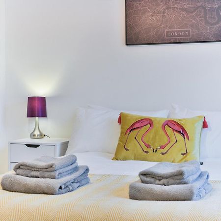 Apartament Fantastic Central Line City-Pad! Londyn Zewnętrze zdjęcie